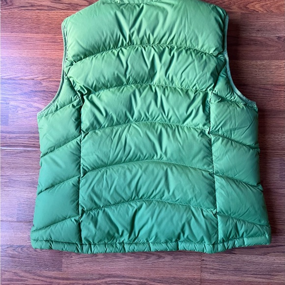 LL Bean Green Puffer Vest - Picture 2 of 4